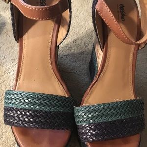 Mosimo Platform Sandals 7.5